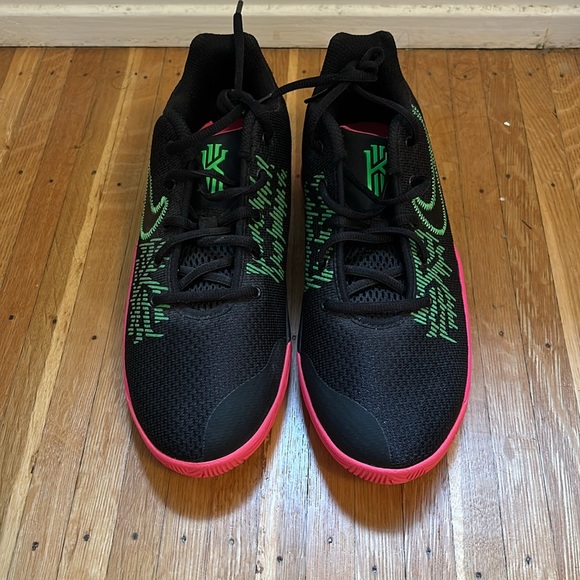 Kyrie flytrap 2 - Picture 2 of 5